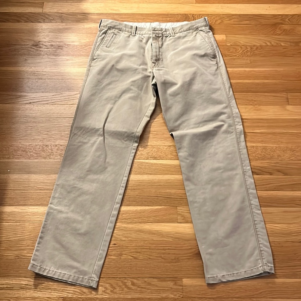 Izod Khakis